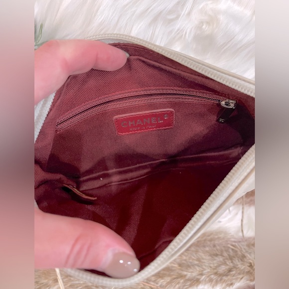 **SOLD** RARE Iridescent Pearl Chanel Aged Calfskin Quilted Cotton Club Pochette - Picture 14 of 14